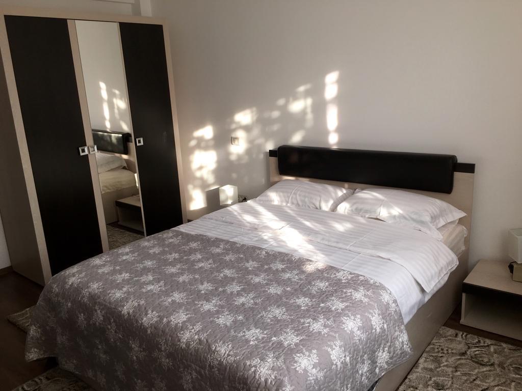 M13 Apartments ナボダリ エクステリア 写真