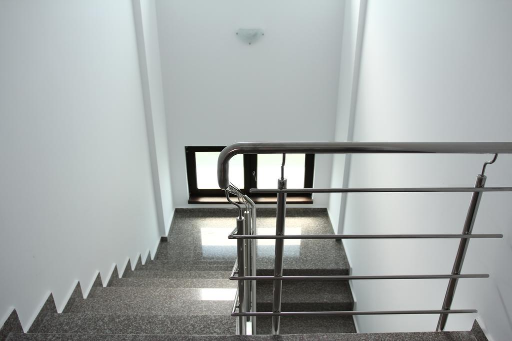 M13 Apartments ナボダリ エクステリア 写真
