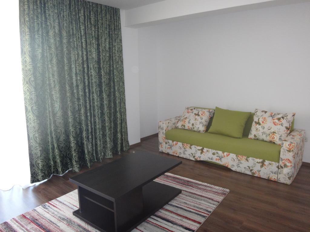 M13 Apartments ナボダリ エクステリア 写真